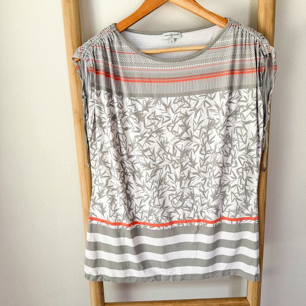 Un Jour Ailleurs Paris Gray Floral Stripe Stretch Top Womens Size 3 Large